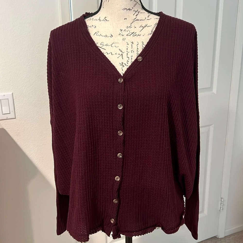 🛍️Urban Outfitters Women's long sleeves waffle knit Sz Large
